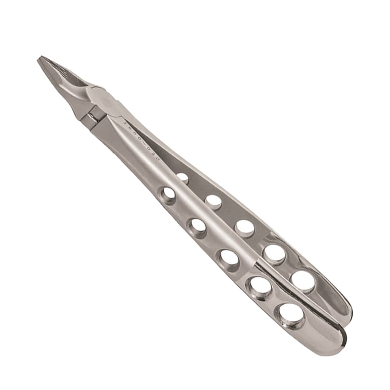 A. Titan Instruments Plus Series Stainless Steel Forceps, Upper Anterior, 1/Pk. Features beveled