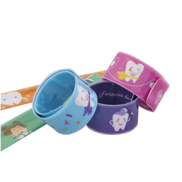 BADER Plastic Magic Snap Bracelet, Assorted Colors, 20/Pk. Bracelet with automatic closing
