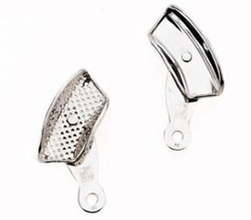 Twist Tray Solid, with a maneuverable handle to fit both upper and lower quadrants, stainless