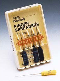 Maillefer #30 blue 21mm finger spreader, package of 4 finger spreaders
