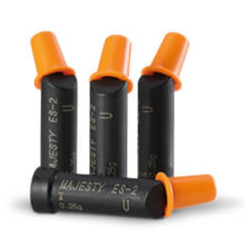 Clearfil Majesty ES-2 Universal 0.25g PLT 20/Pk. Single-shade composite material for posterior