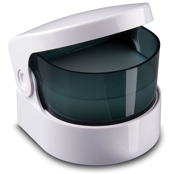Sonic Denture Bath. Ideal complement to cleaning powders and tablets. vibration enhances