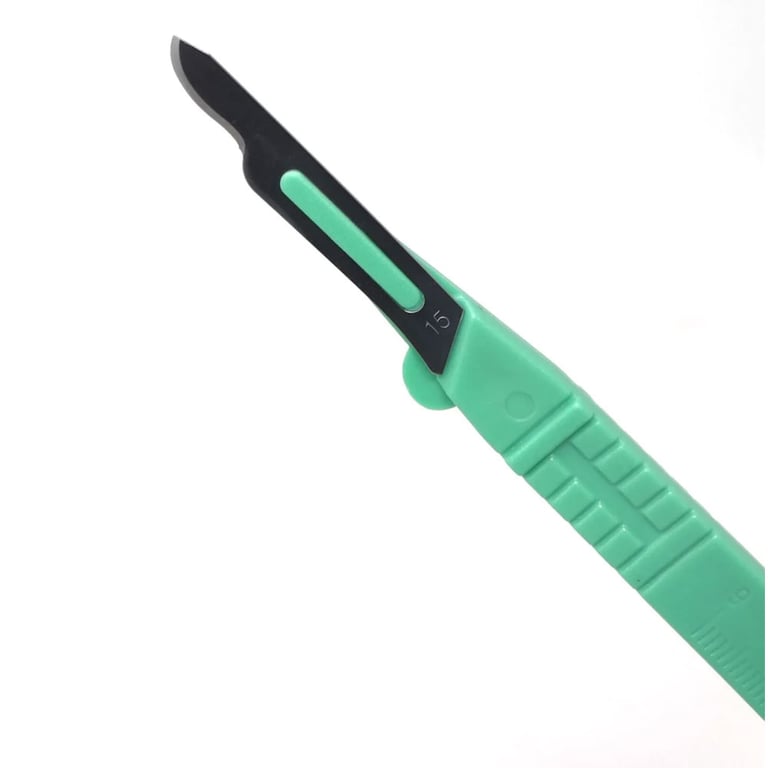 MAXCUT Disposable Surgical Blade with Plastic Handle, Size 15C, Sterile, 10/Bx