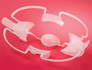 Doublewider The three-way Cheek Retractor offers maximum visibility, patient comfort (70-89133 S)