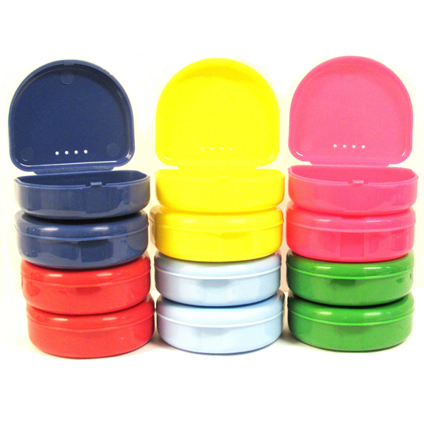 TOL 12 assorted colored retainer boxes. Plastic w TOL 12 assorted colored retainer boxes. Plastic w
